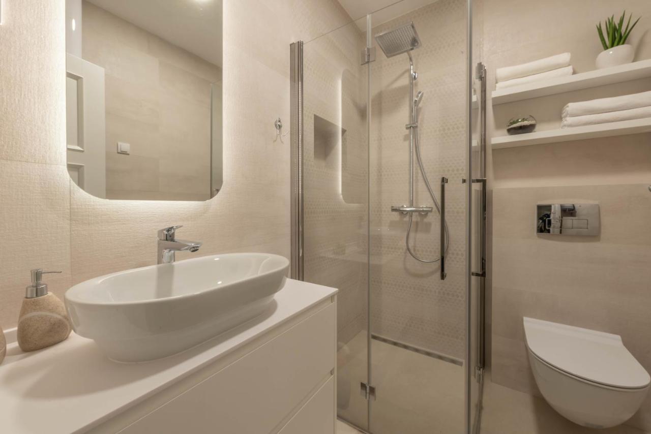 Sasha Di Cattaro - Old Town Lux Apartment Екстер'єр фото