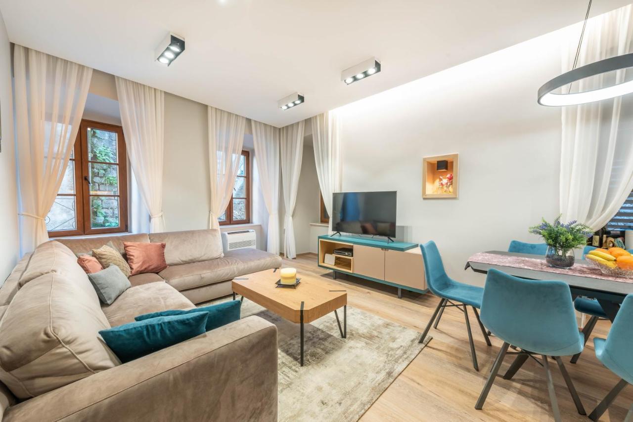 Sasha Di Cattaro - Old Town Lux Apartment Екстер'єр фото