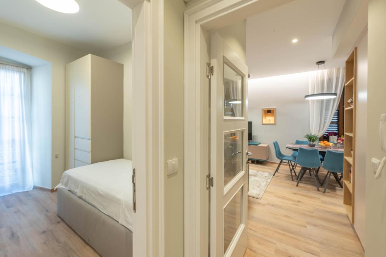 Sasha Di Cattaro - Old Town Lux Apartment Екстер'єр фото