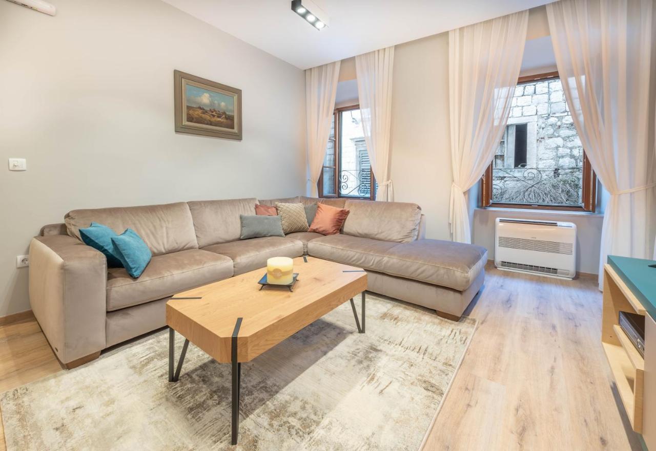 Sasha Di Cattaro - Old Town Lux Apartment Екстер'єр фото